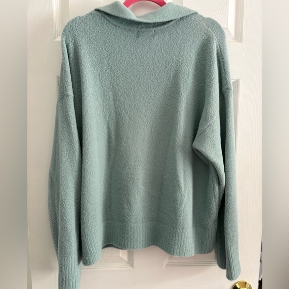 🩵 Lou & Grey Soft Split/Collared V-NeckSweater – Size L – Bundle 3 for $20 - Picture 6 of 6